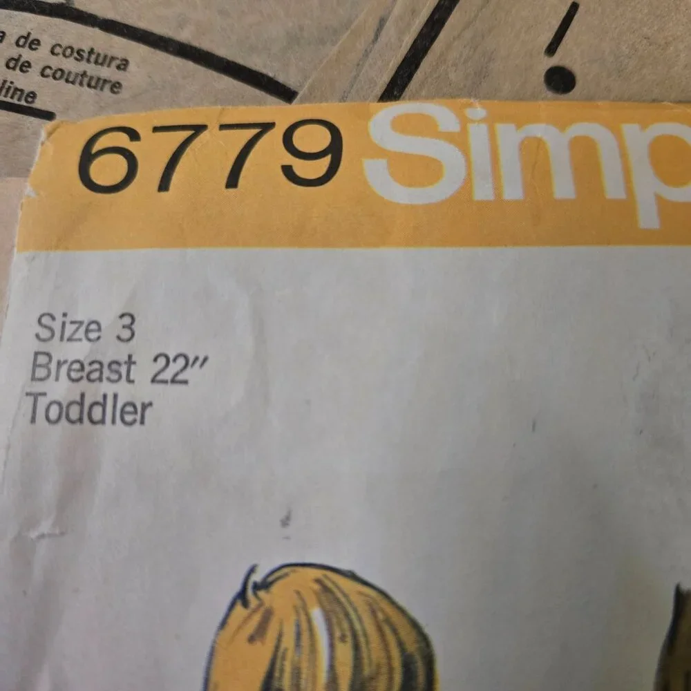 Simplicity 6779 Vintage Sewing Pattern70s Toddler's Bell-Bottoms, Shorts & Shirt